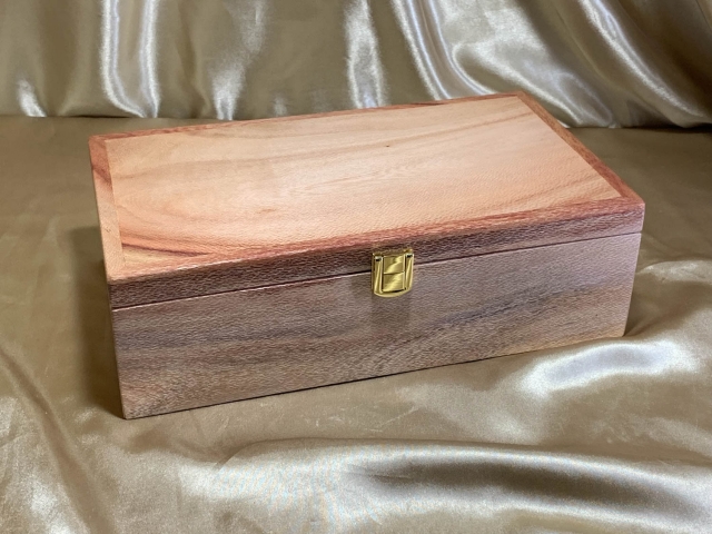 PLKB 25040-L5880 - Premium Large Wooden Keepsake Box - Australian Silky Oak