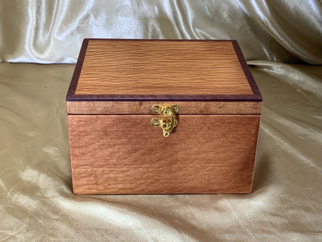 PJB2T 2605T22-L9120 - Premium Australian Sheoak Jewellery Box with 2 Internal Trays - Hand Made