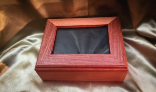 Classic Pet Cremation Photo Box (Landscape)