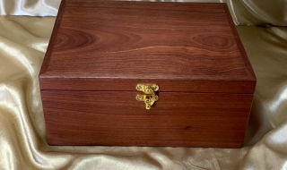 PLKB 2601071-L7345 - Premium Large Wooden Keepsake Box - Hand Made Australian Jarrah SOLD